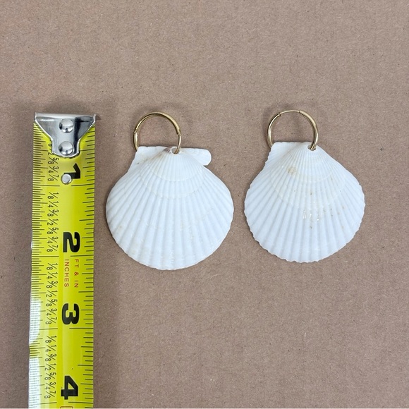 Casa Clara Odette Earring in Ivory Shell - Picture 7 of 7